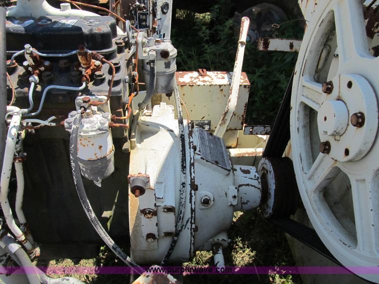 image for item B2784 Vermeer BC1230 chipper