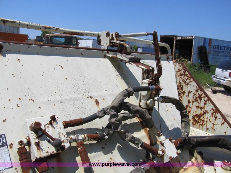 image for item B2784 Vermeer BC1230 chipper