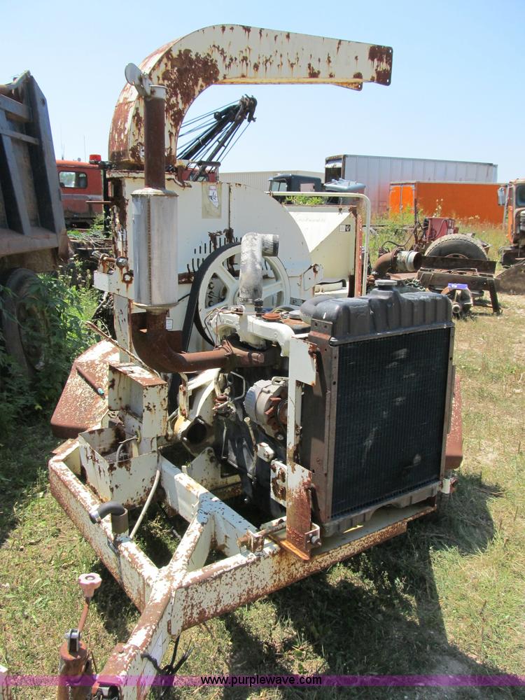 image for item B2784 Vermeer BC1230 chipper