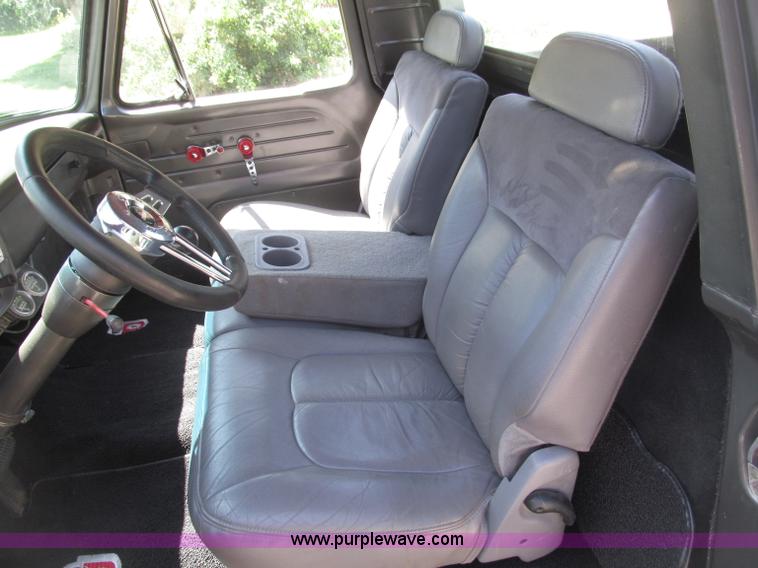 image for item B5159 1962 Ford F100 Unibody Hot Rod pickup truck