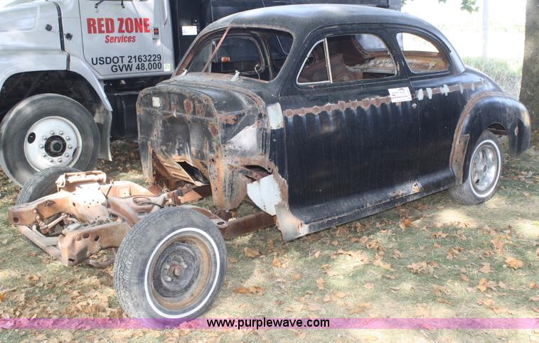 image for item B6852 1941 Chevrolet Coupe frame and body