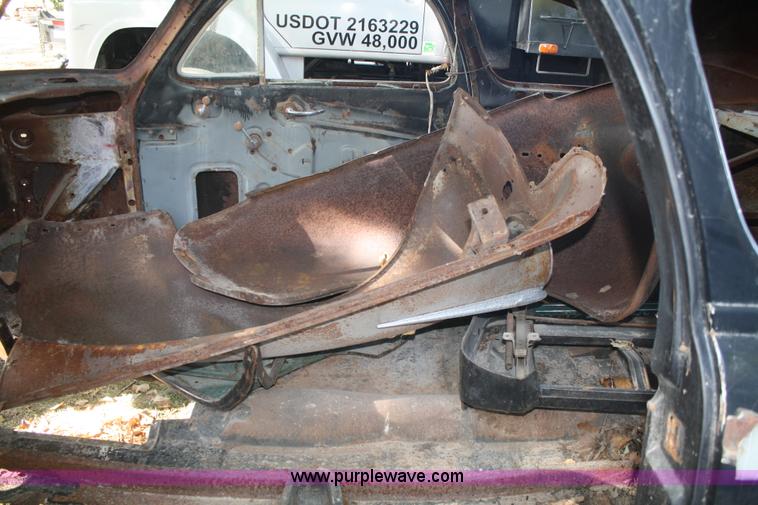 image for item B6852 1941 Chevrolet Coupe frame and body