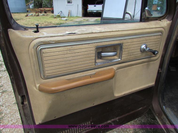 image for item B7393 1979 Chevrolet Bonanza 10 pickup truck