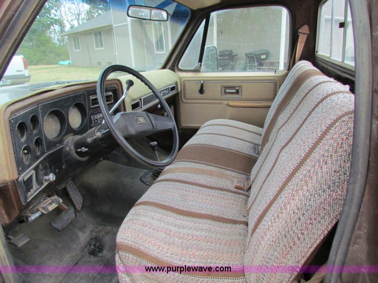 image for item B7393 1979 Chevrolet Bonanza 10 pickup truck