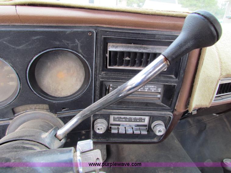 image for item B7393 1979 Chevrolet Bonanza 10 pickup truck