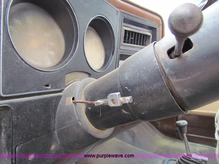 image for item B7393 1979 Chevrolet Bonanza 10 pickup truck