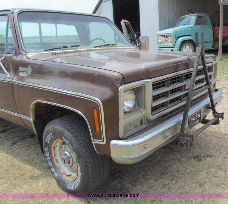 image for item B7393 1979 Chevrolet Bonanza 10 pickup truck