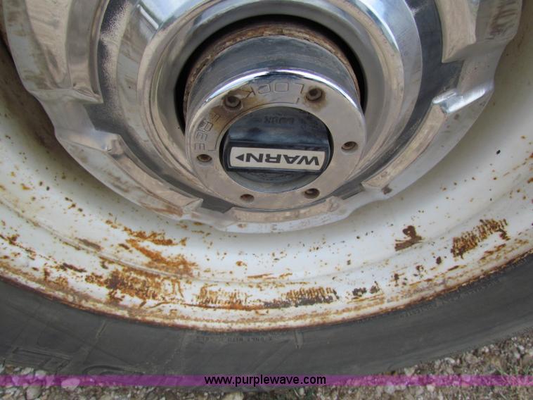 image for item B7393 1979 Chevrolet Bonanza 10 pickup truck