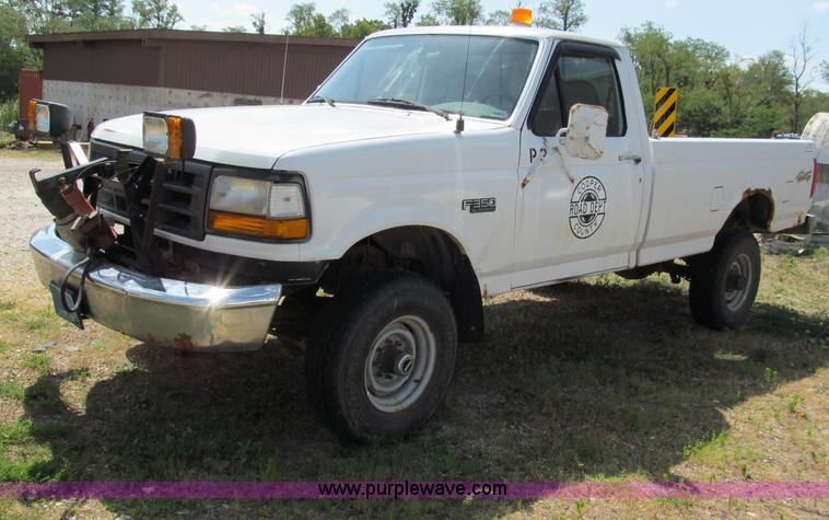 image for item C2403 1997 Ford F350 XL pickup truck