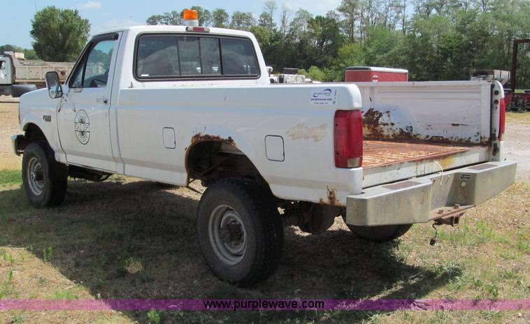 image for item C2403 1997 Ford F350 XL pickup truck