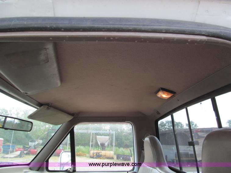 image for item C2403 1997 Ford F350 XL pickup truck