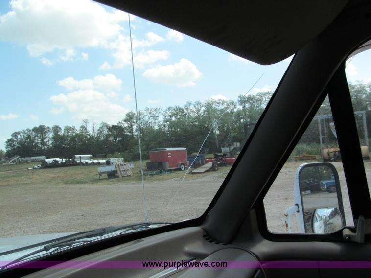 image for item C2403 1997 Ford F350 XL pickup truck