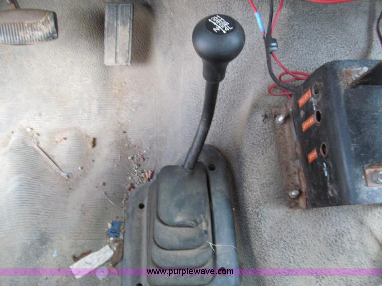 image for item C2403 1997 Ford F350 XL pickup truck