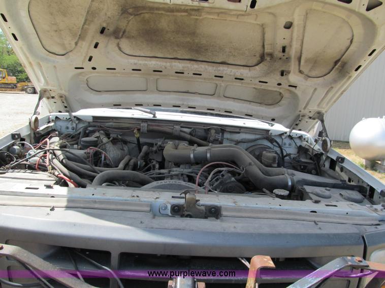 image for item C2403 1997 Ford F350 XL pickup truck