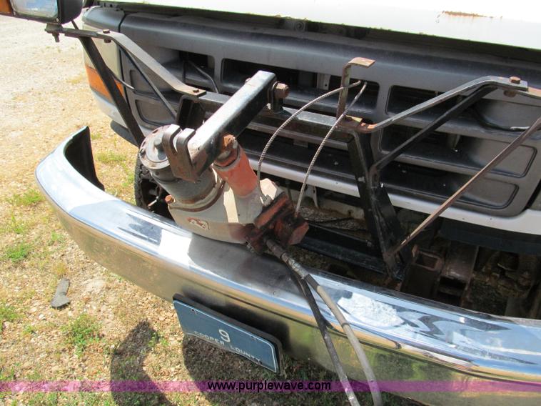 image for item C2403 1997 Ford F350 XL pickup truck