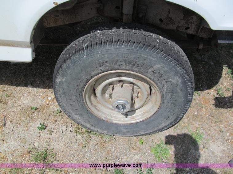 image for item C2403 1997 Ford F350 XL pickup truck