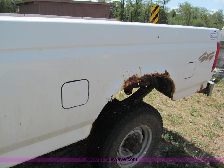 image for item C2403 1997 Ford F350 XL pickup truck