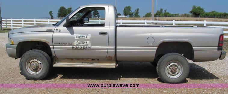 image for item C2404 1998 Dodge Ram 2500 pickup truck