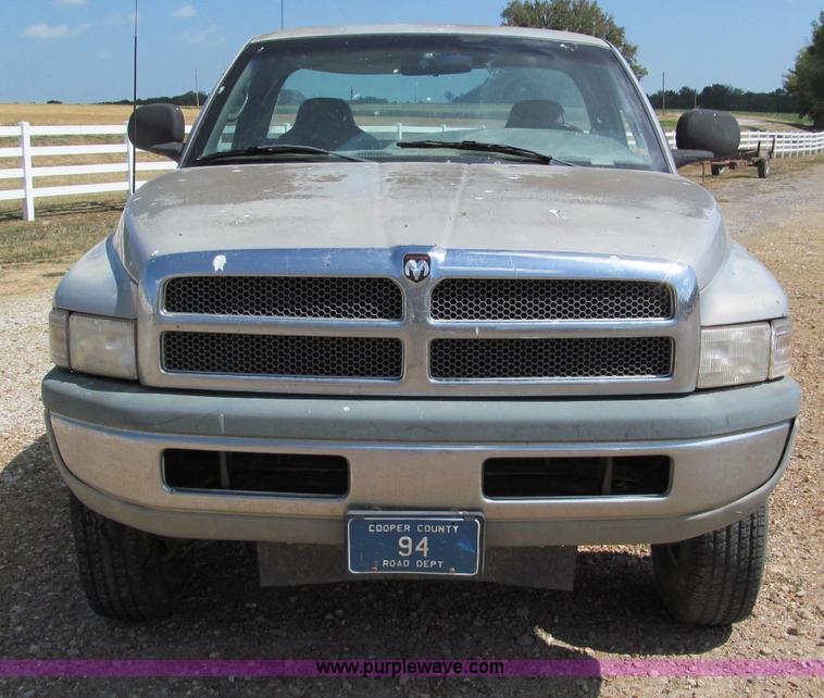 image for item C2404 1998 Dodge Ram 2500 pickup truck