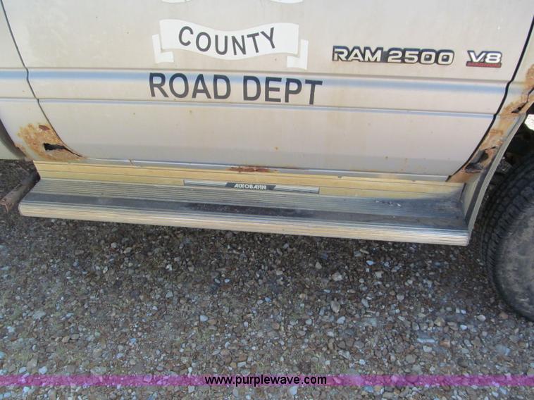 image for item C2404 1998 Dodge Ram 2500 pickup truck