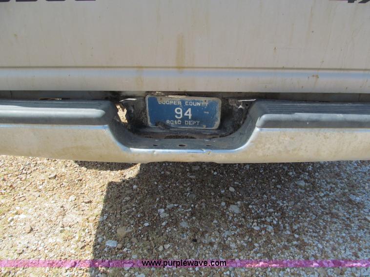 image for item C2404 1998 Dodge Ram 2500 pickup truck