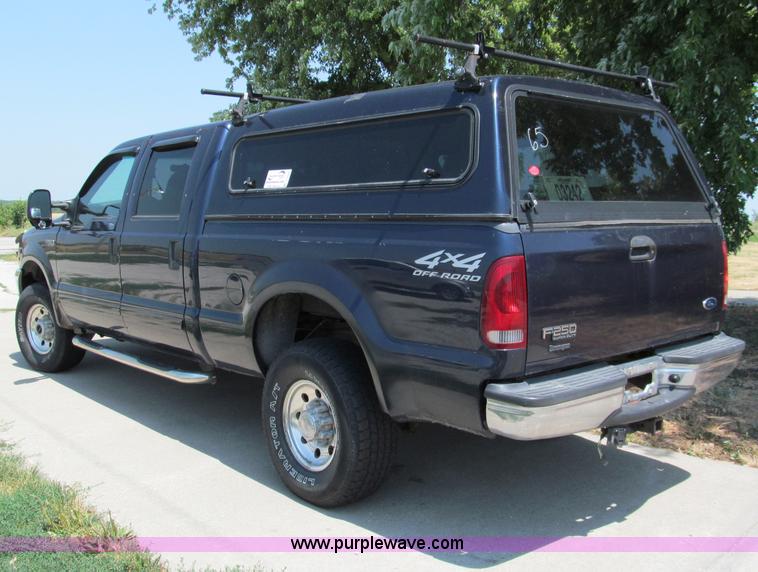 image for item C2431 2001 Ford F250 XLT Super Duty Crew Cab pickup truck