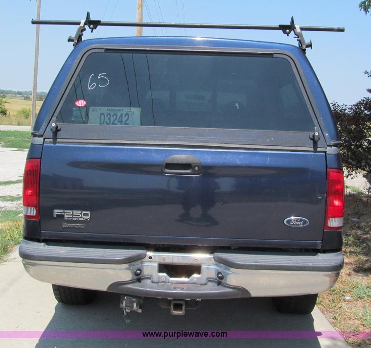 image for item C2431 2001 Ford F250 XLT Super Duty Crew Cab pickup truck