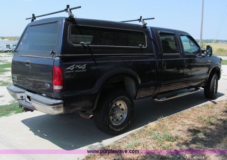 image for item C2431 2001 Ford F250 XLT Super Duty Crew Cab pickup truck