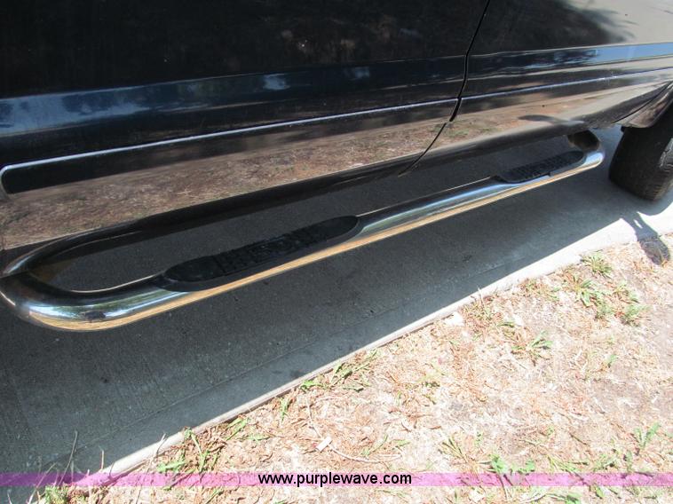 image for item C2431 2001 Ford F250 XLT Super Duty Crew Cab pickup truck