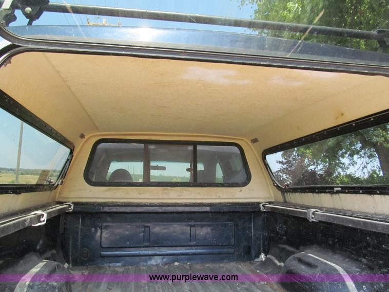 image for item C2431 2001 Ford F250 XLT Super Duty Crew Cab pickup truck