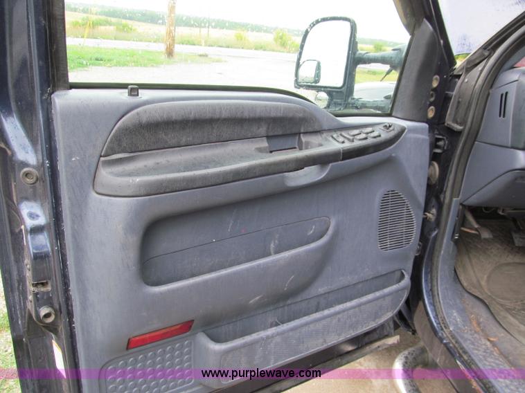 image for item C2431 2001 Ford F250 XLT Super Duty Crew Cab pickup truck