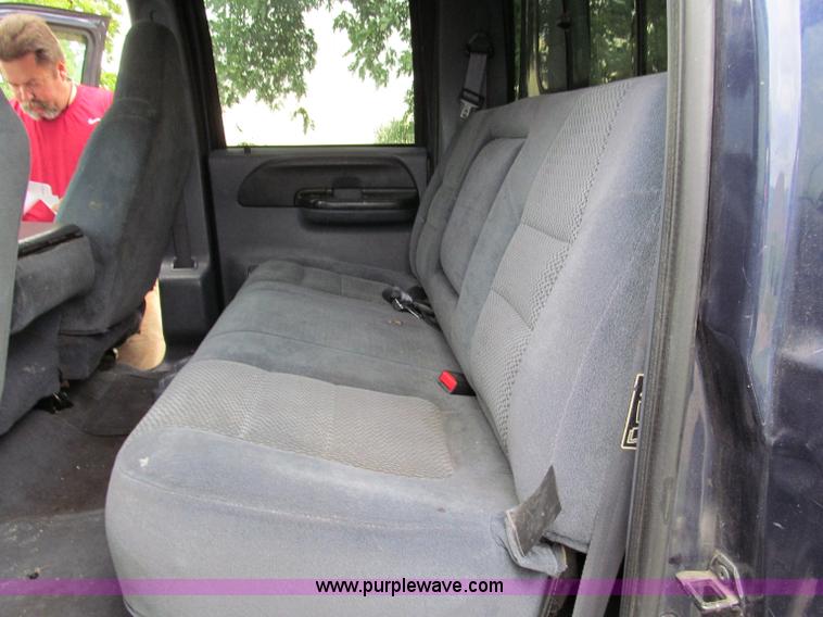 image for item C2431 2001 Ford F250 XLT Super Duty Crew Cab pickup truck