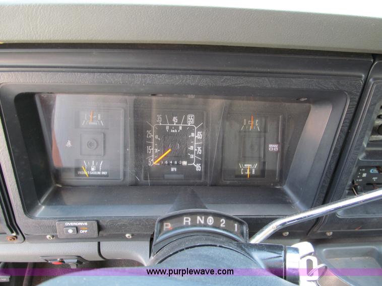 image for item C2438 1991 Ford E350 box truck