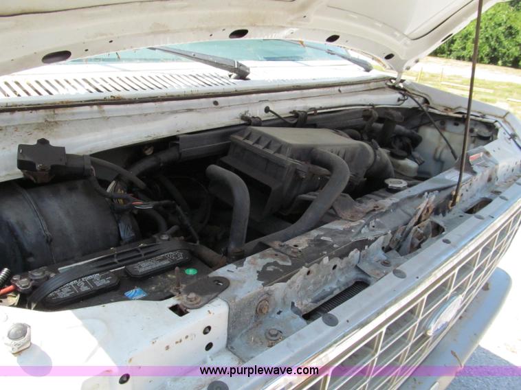 image for item C2438 1991 Ford E350 box truck