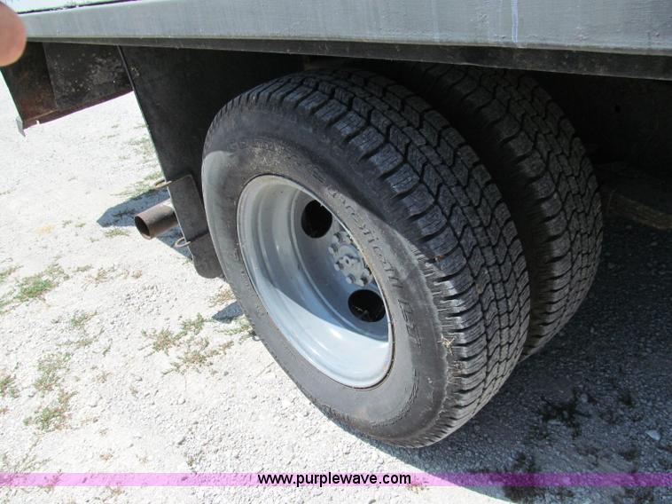 image for item C2438 1991 Ford E350 box truck