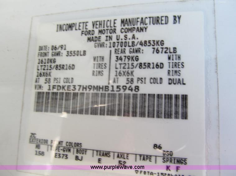 image for item C2438 1991 Ford E350 box truck