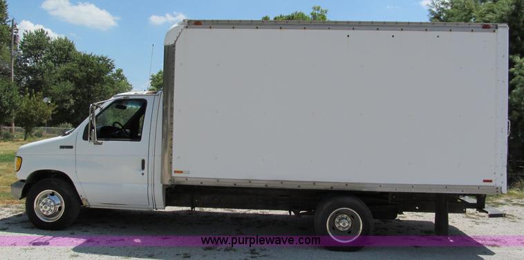 image for item C2439 1993 Ford E350 box truck