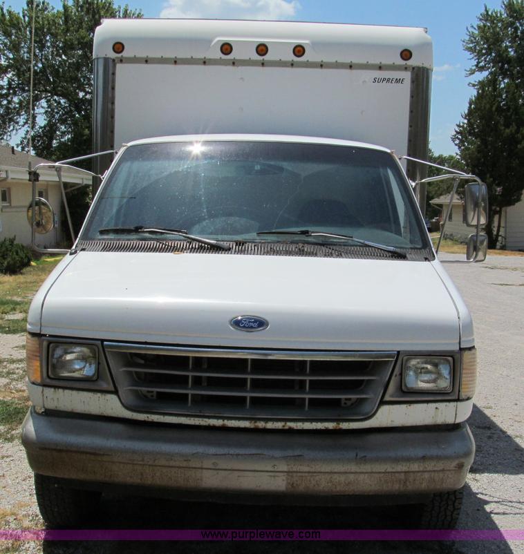 image for item C2439 1993 Ford E350 box truck