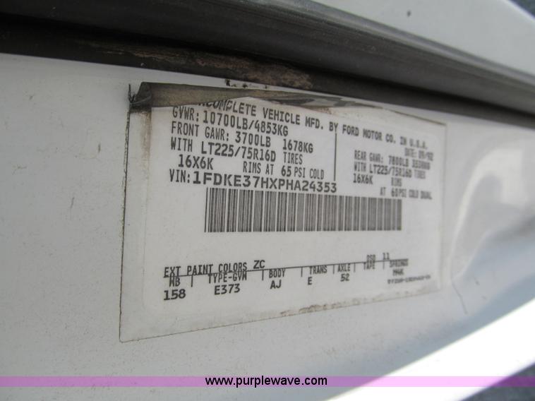 image for item C2439 1993 Ford E350 box truck