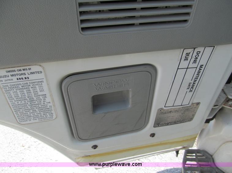 image for item C2440 1994 GMC W4 Cabover box truck