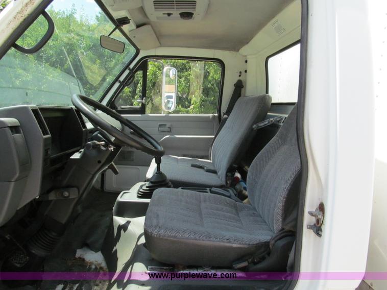 image for item C2440 1994 GMC W4 Cabover box truck