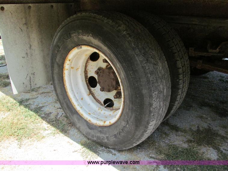 image for item C2440 1994 GMC W4 Cabover box truck