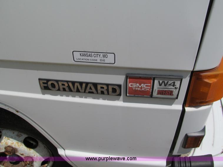 image for item C2440 1994 GMC W4 Cabover box truck