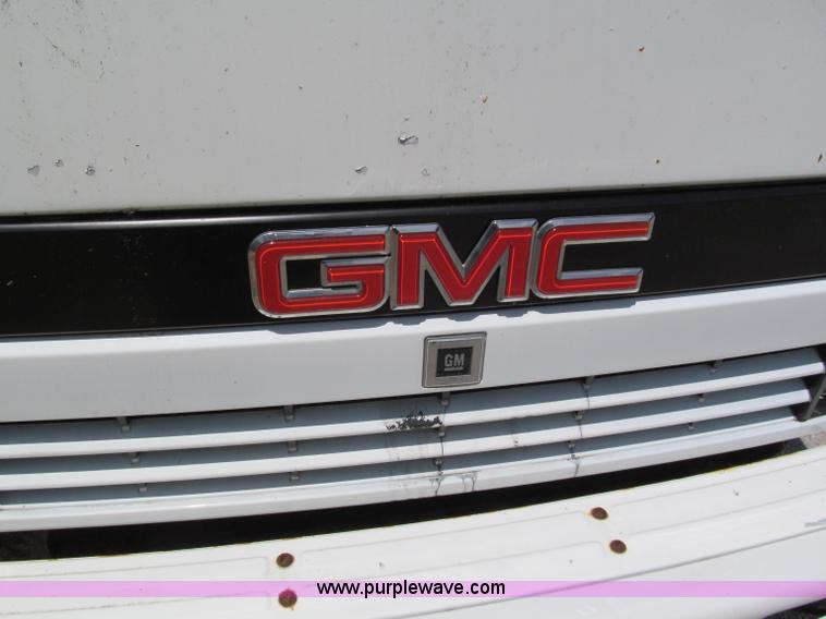 image for item C2440 1994 GMC W4 Cabover box truck