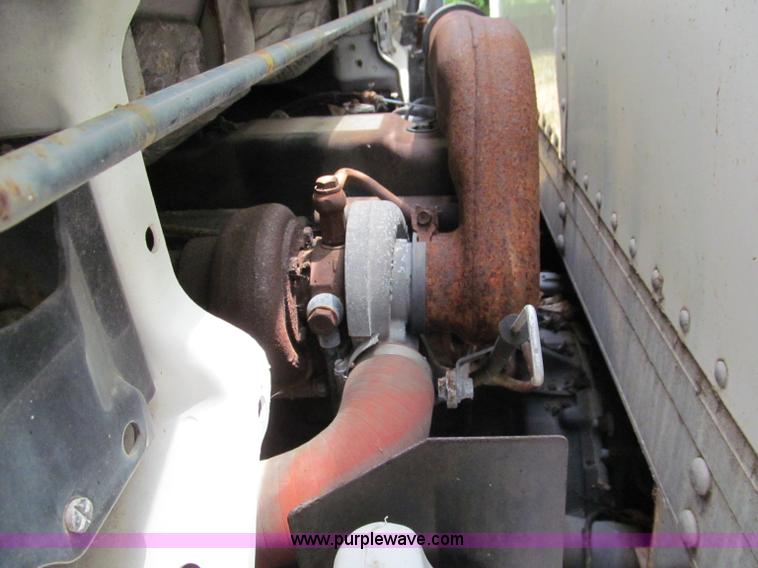 image for item C2440 1994 GMC W4 Cabover box truck