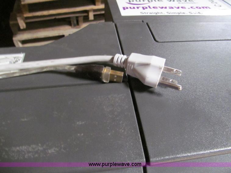 image for item C2450 HP DesignJet 800ps commercial printer