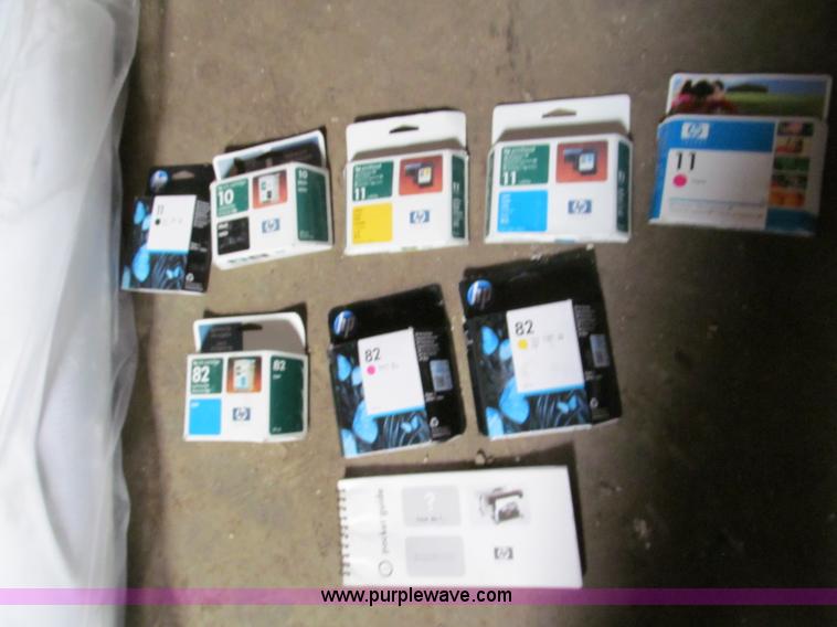 image for item C2450 HP DesignJet 800ps commercial printer