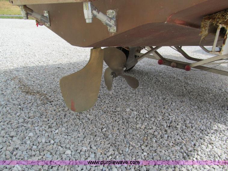 image for item C2498 1975 Correct Craft Southwind 20 boat