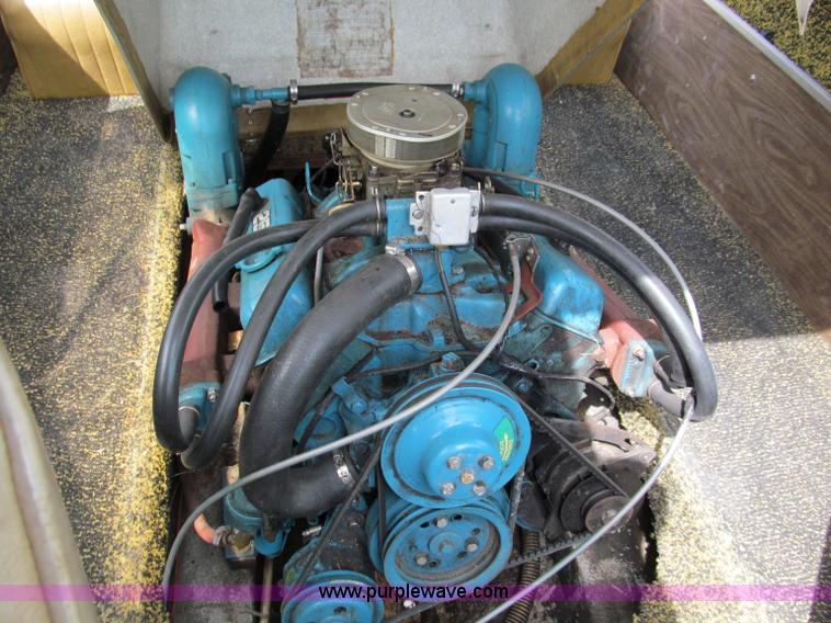 image for item C2498 1975 Correct Craft Southwind 20 boat