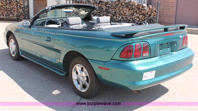 image for item C2695 1997 Ford Mustang convertible
